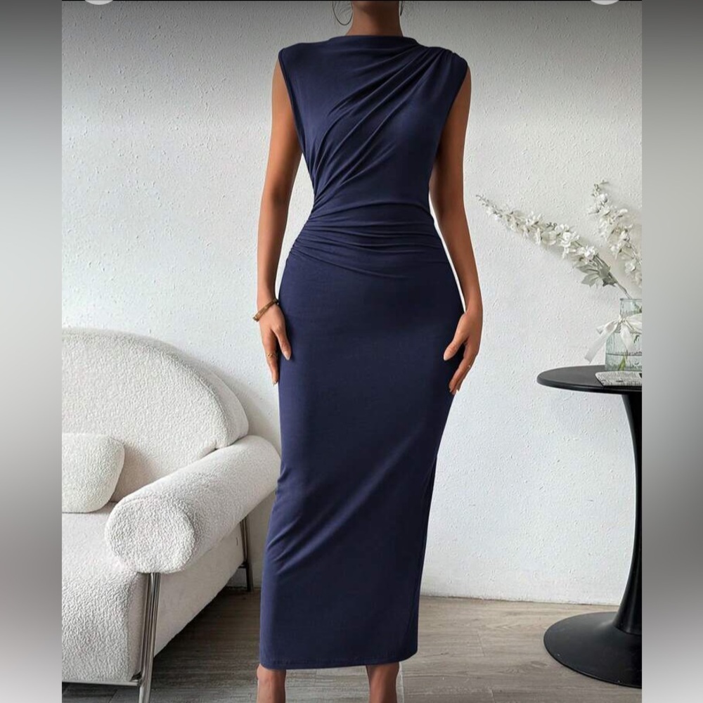 Elegant Black Sleeveless Draped Bodycon Maxi Dress - Picture 4 of 16